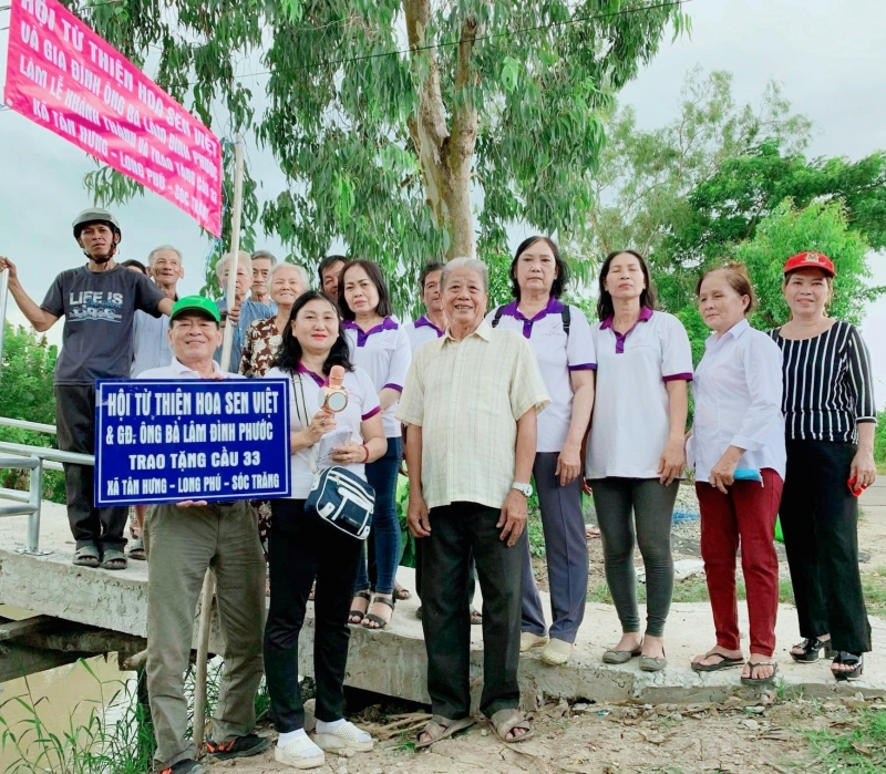 Hoa Sen Việt Khánh thành cây cầu số 33 cho bà con nghèo Sóc Trăng 23/8/2020