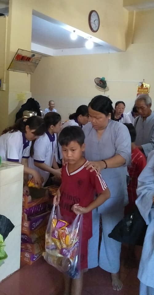 HOA SEN VIỆT PHÁT QUÀ CHO NGƯỜI MÙ , KHIẾM THỊ NGHÈO TẠI LONG HÒA, PHÚ TÂN, AN GIANG,9/3/2019