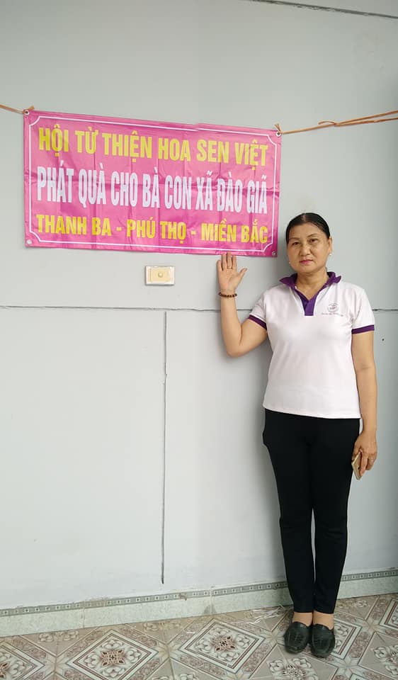 HOA SEN VIỆT TẶNG 200 PHẦN QUÀ CHO NGƯỜI NGHÈO KHỐN KHỔ MIỀN BẮC, 22/4/2019