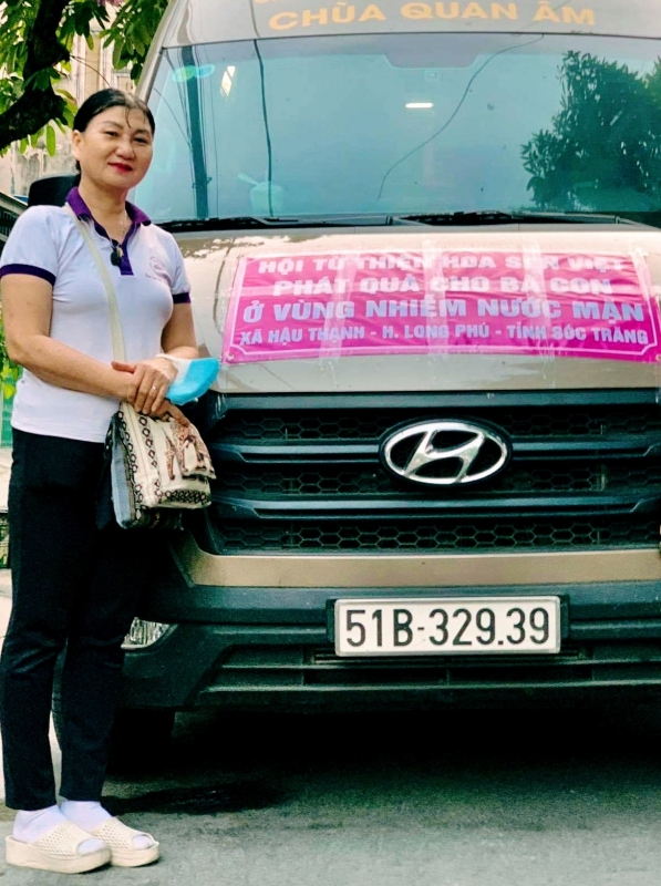 Hoa Sen Việt tặng quà 200 người nghèo tại vùng nước nhiễm mặn Sóc Trăng - ngày 25 tháng 03,2020