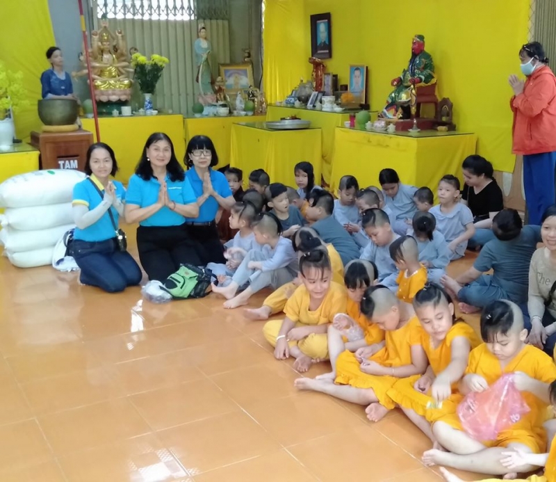 Hoạt động từ thiện 1