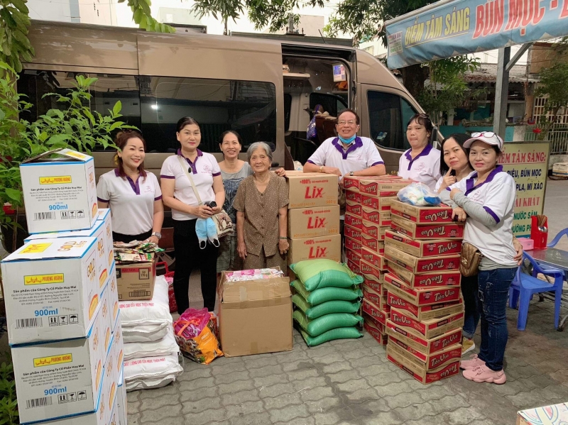 Hoa Sen Việt trao tặng đoạn đường bê tông cho dân nghèo ở xã Châu Khánh, Huyện Long Phú, tỉnh Sóc Trăng 25 tháng 3, 2020