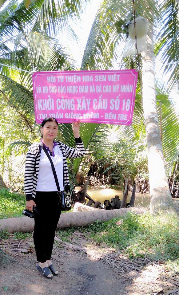 Hoa Sen Việt và ông bà Đào Ngọc Đàm & Cao Mỹ Nhân khánh thành cầu 18 ở Bến Tre