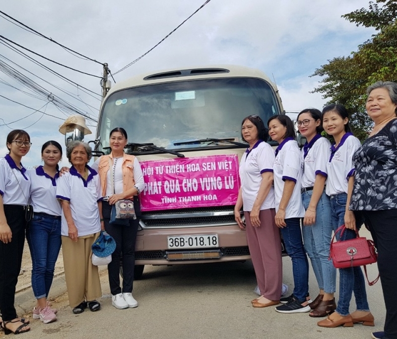 Hội từ thiện Hoa Sen Việt phát quà cho 500 GĐ vùng lũ tỉnh Thanh Hóa 12/09/2019