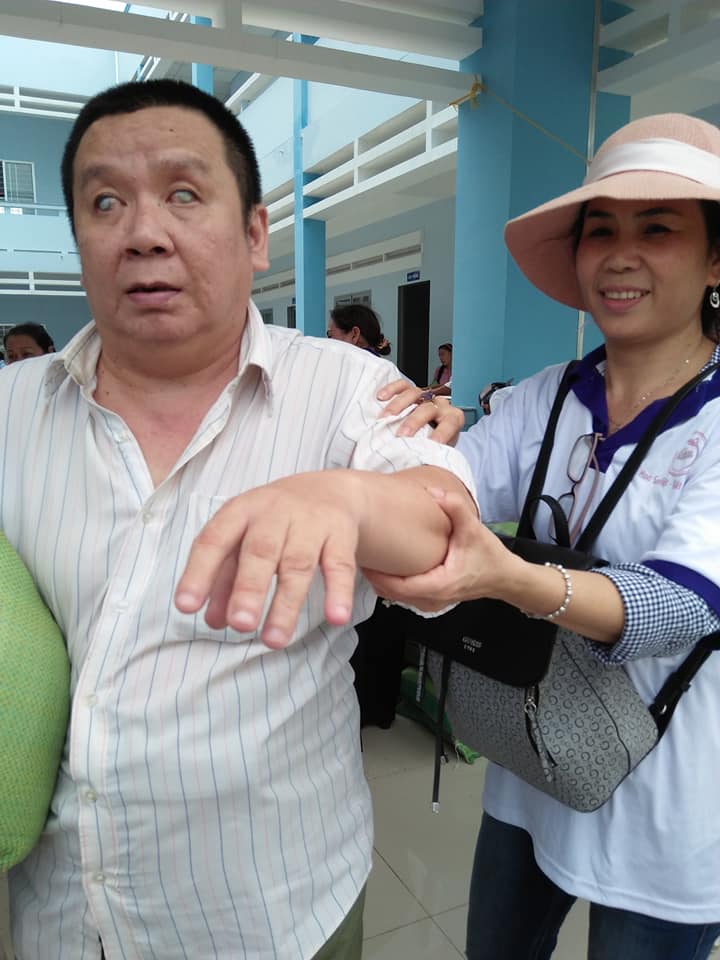 [2018.7.07] Từ thiện 200 phần quà cho bà con mù, khiếm thị tại Mỹ Tho