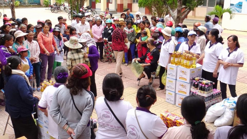 [2018.03.22] Từ thiện 200 phần quà cho các gia đình dân tộc Raglai nghèo tại xã Sơn Bình – Huyện Khánh Sơn – Khánh Hòa